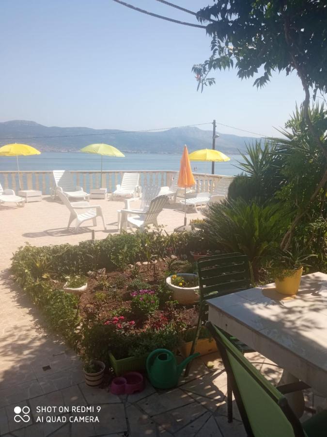 Villa Fjaba - By The Sea - With The Big Terraces & Great Sea View Trogir Kültér fotó