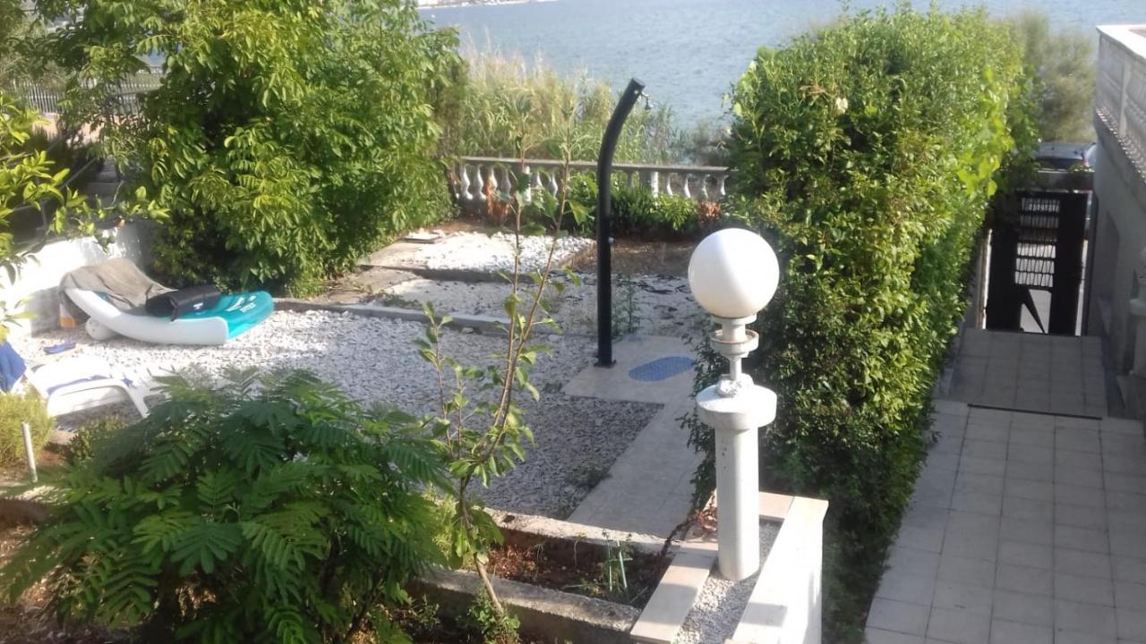 Villa Fjaba - By The Sea - With The Big Terraces & Great Sea View Trogir Kültér fotó
