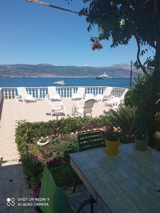 Villa Fjaba - By The Sea - With The Big Terraces & Great Sea View Trogir Kültér fotó