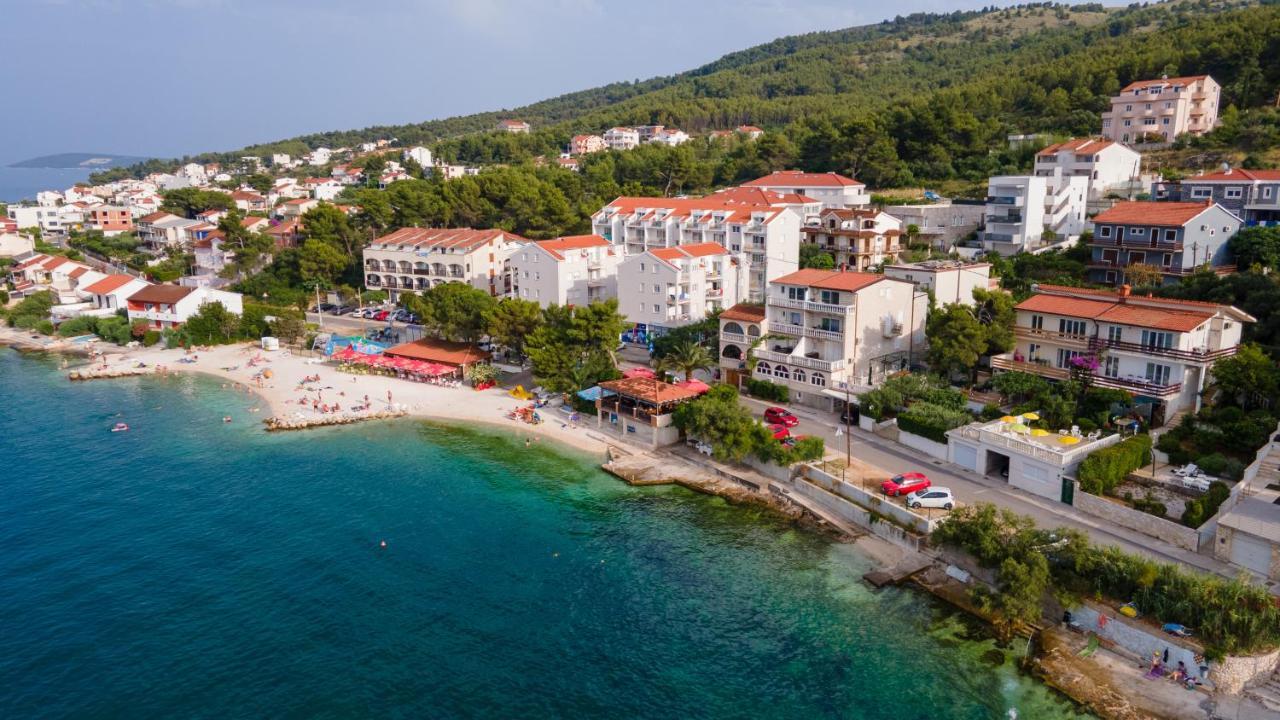 Villa Fjaba - By The Sea - With The Big Terraces & Great Sea View Trogir Kültér fotó