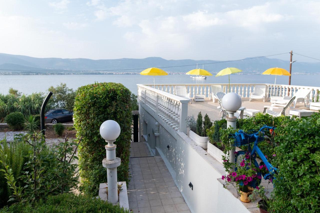 Villa Fjaba - By The Sea - With The Big Terraces & Great Sea View Trogir Kültér fotó
