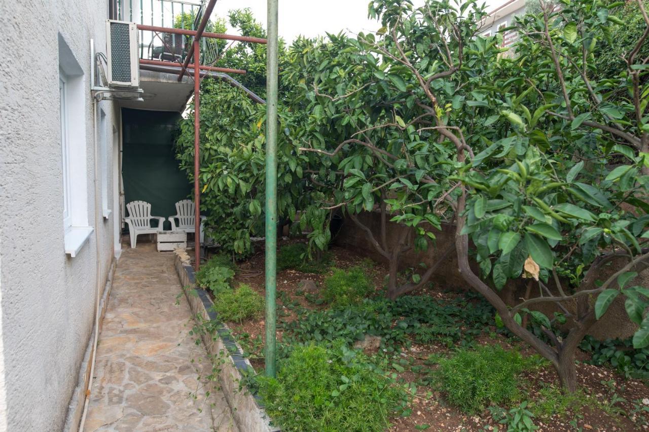 Villa Fjaba - By The Sea - With The Big Terraces & Great Sea View Trogir Kültér fotó