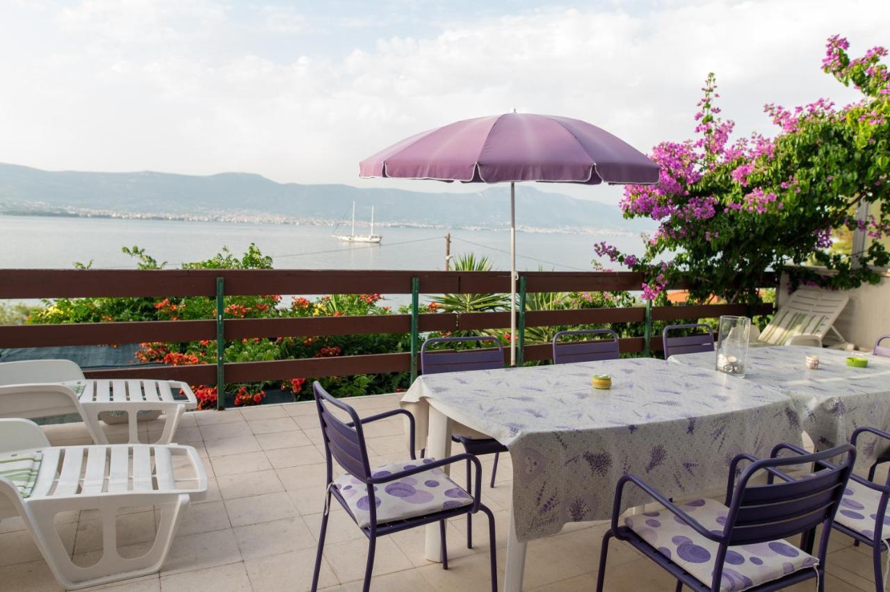 Villa Fjaba - By The Sea - With The Big Terraces & Great Sea View Trogir Kültér fotó