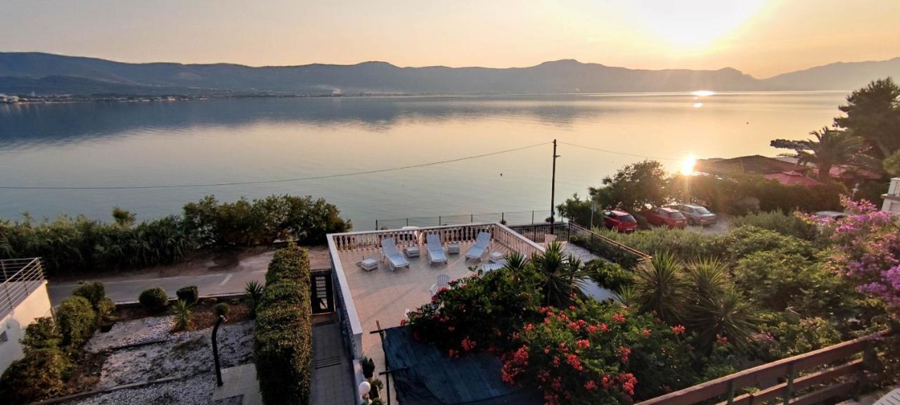 Villa Fjaba - By The Sea - With The Big Terraces & Great Sea View Trogir Kültér fotó