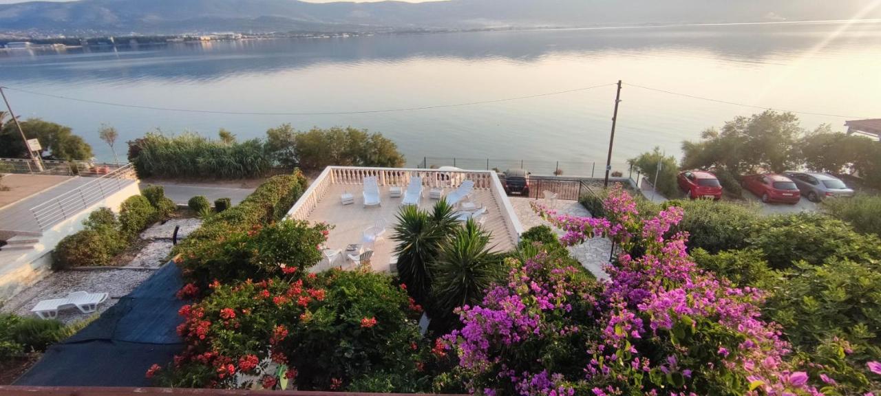 Villa Fjaba - By The Sea - With The Big Terraces & Great Sea View Trogir Kültér fotó