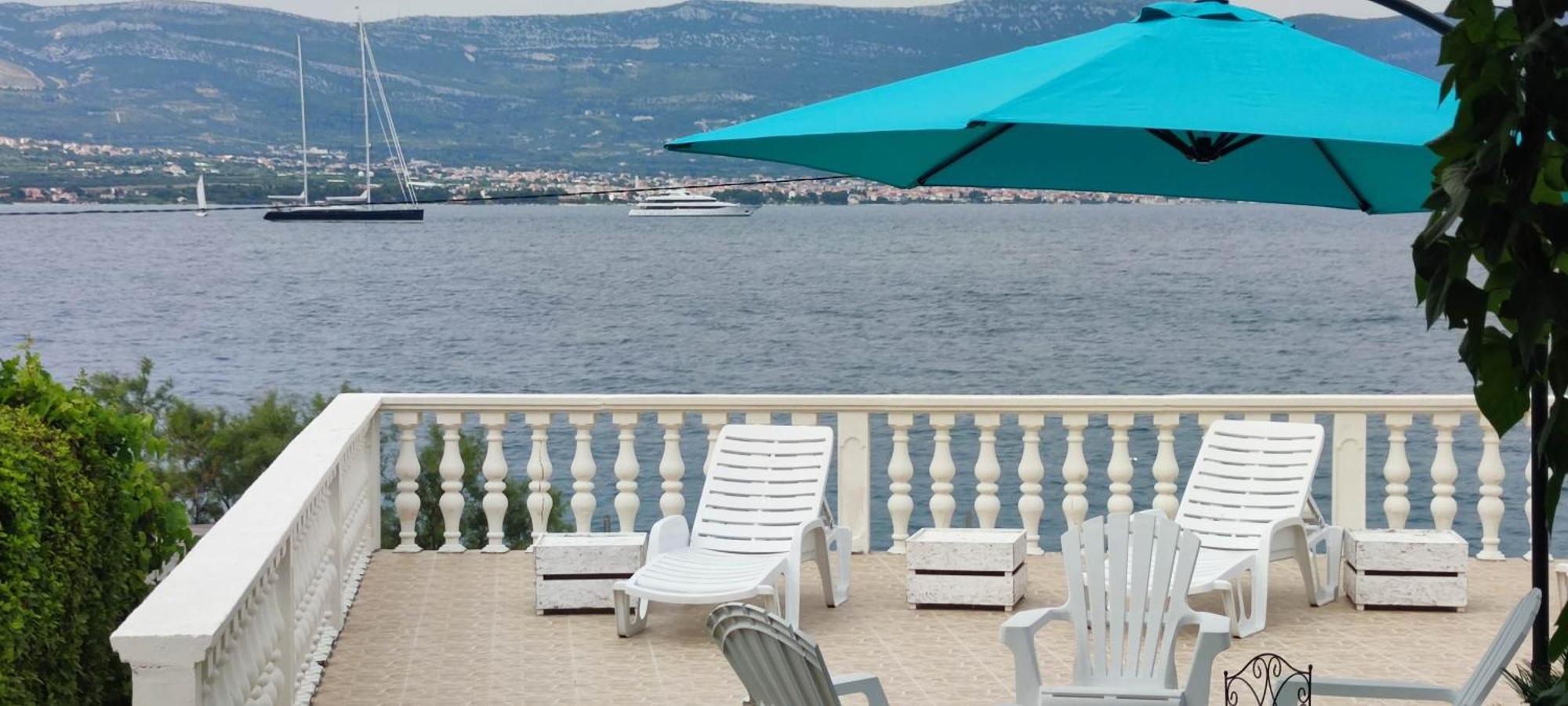 Villa Fjaba - By The Sea - With The Big Terraces & Great Sea View Trogir Kültér fotó